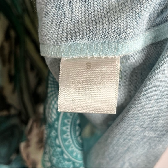 Dressbarn Size Small Mob Wife Overlay Asymmetric Flowy Sparkle Blouse - Picture 5 of 7